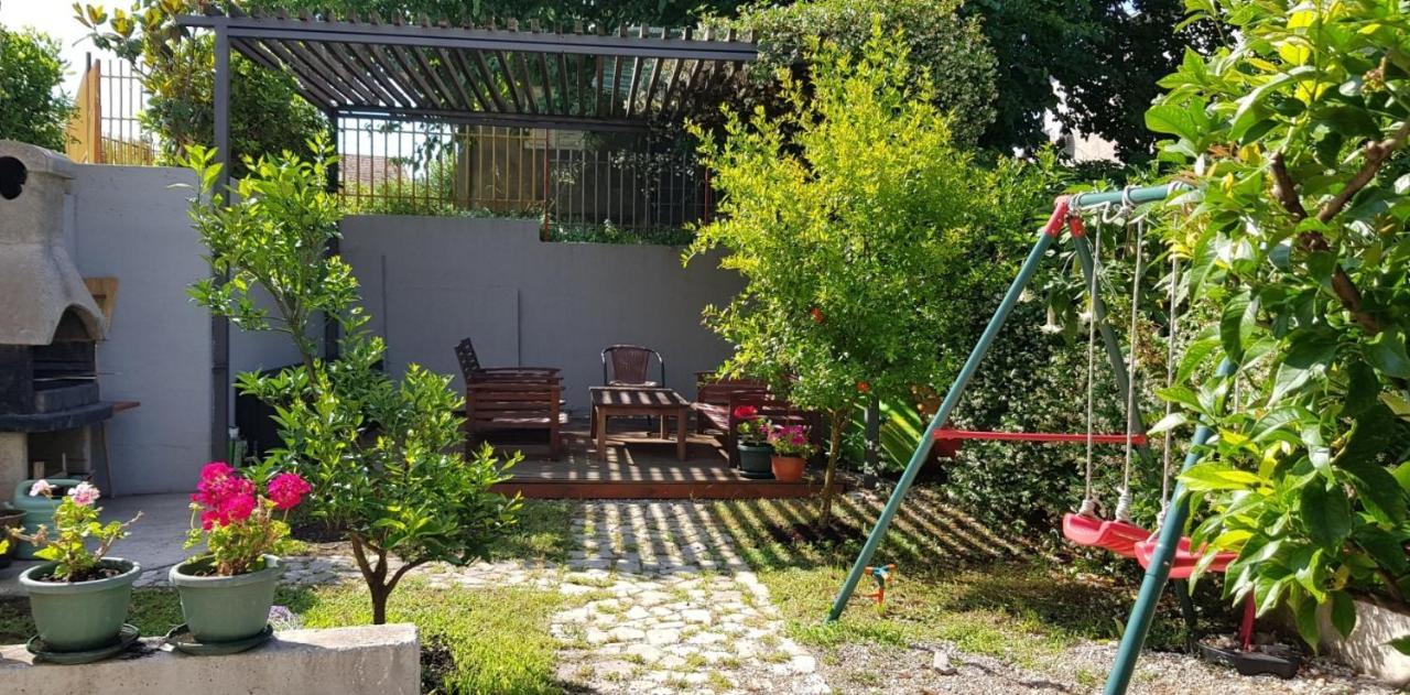 Apartment Fini Tivat Buitenkant foto