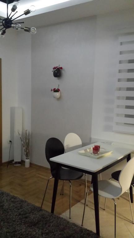 Apartment Fini Tivat Buitenkant foto