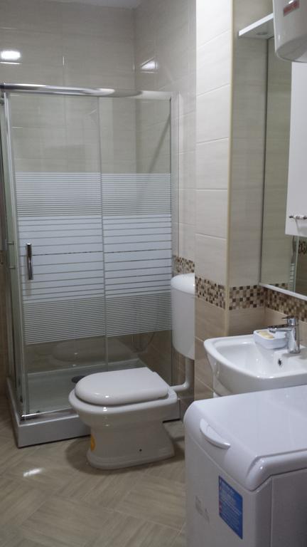 Apartment Fini Tivat Buitenkant foto