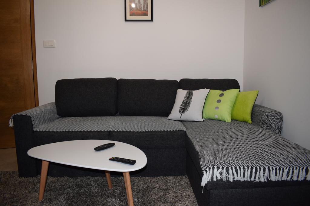 Apartment Fini Tivat Buitenkant foto