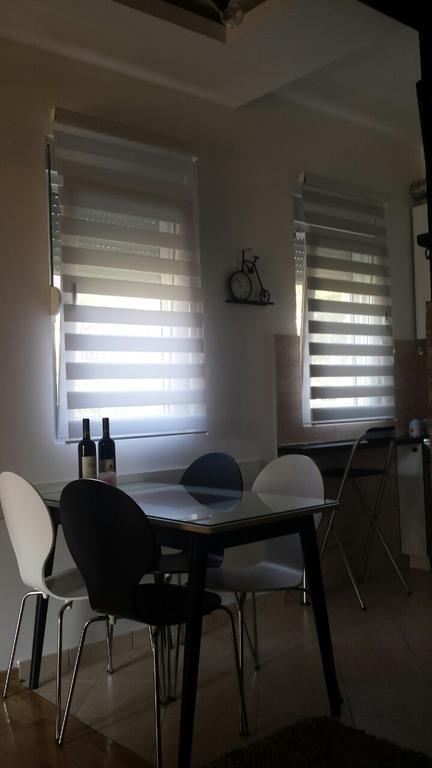 Apartment Fini Tivat Buitenkant foto